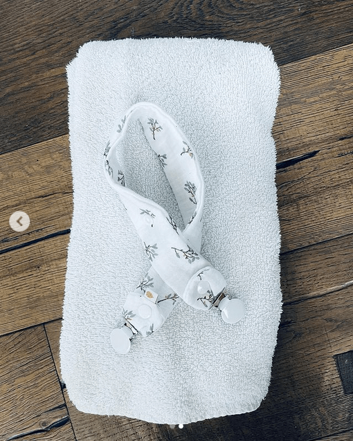 Serviette et attache